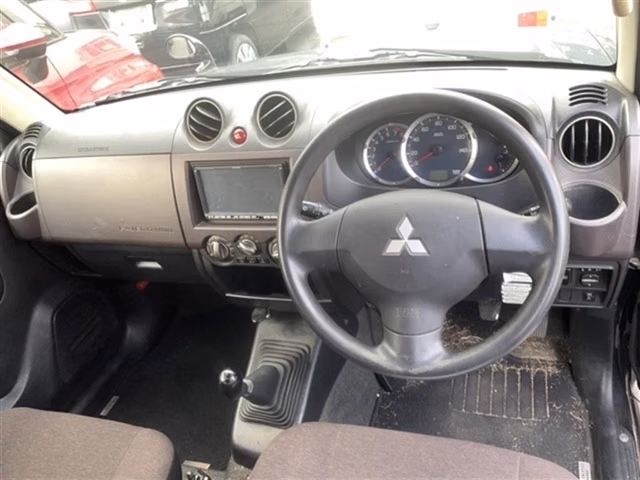 MITSUBISHI PAJERO MINI