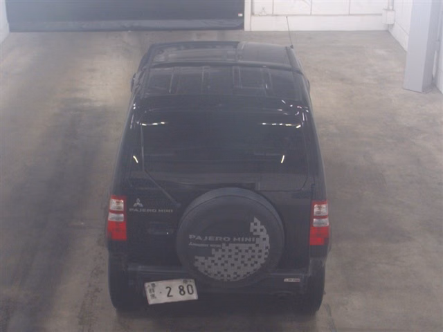 MITSUBISHI PAJERO MINI