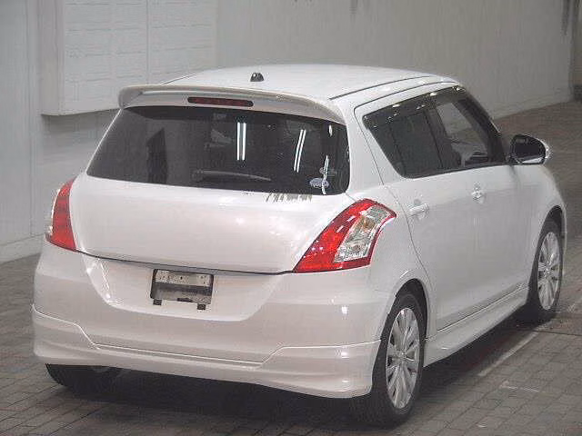 SUZUKI SWIFT