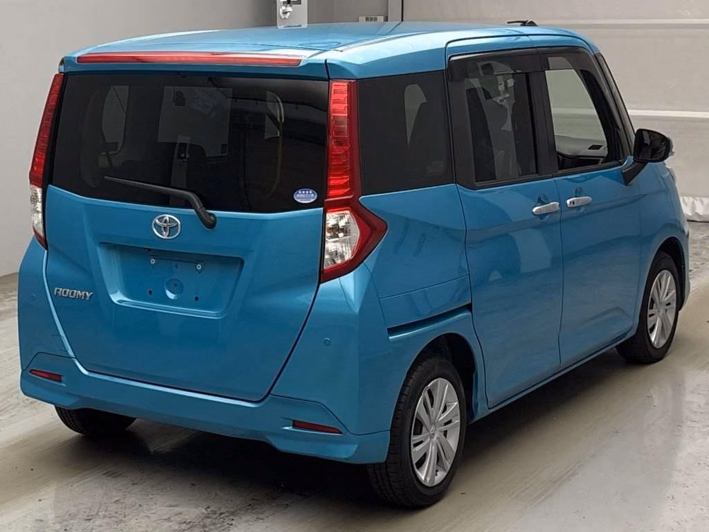 TOYOTA ROOMY
