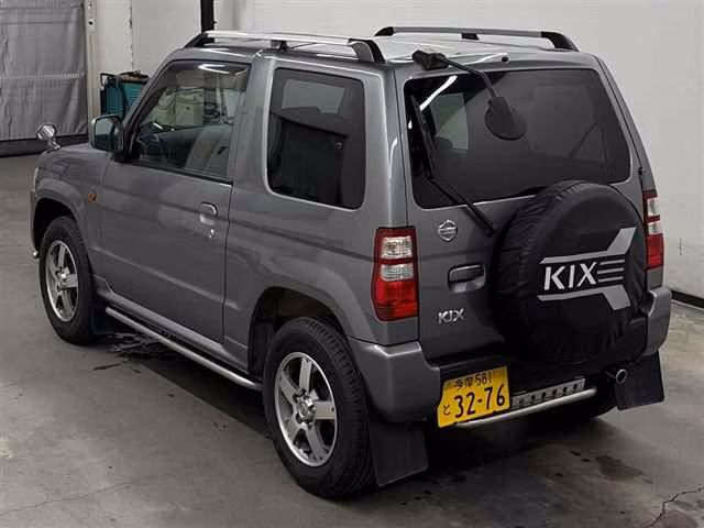 NISSAN KIX