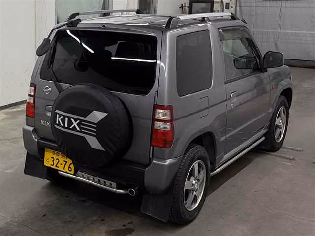 NISSAN KIX