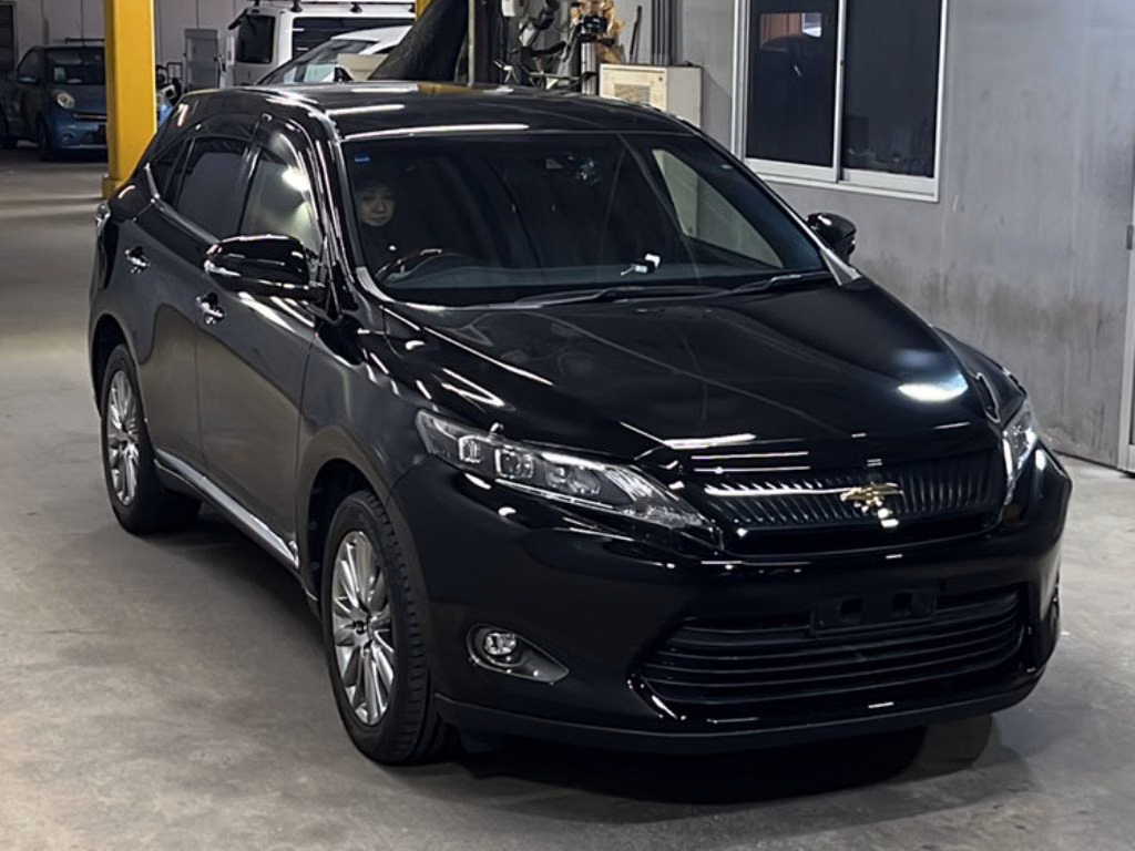 TOYOTA HARRIER