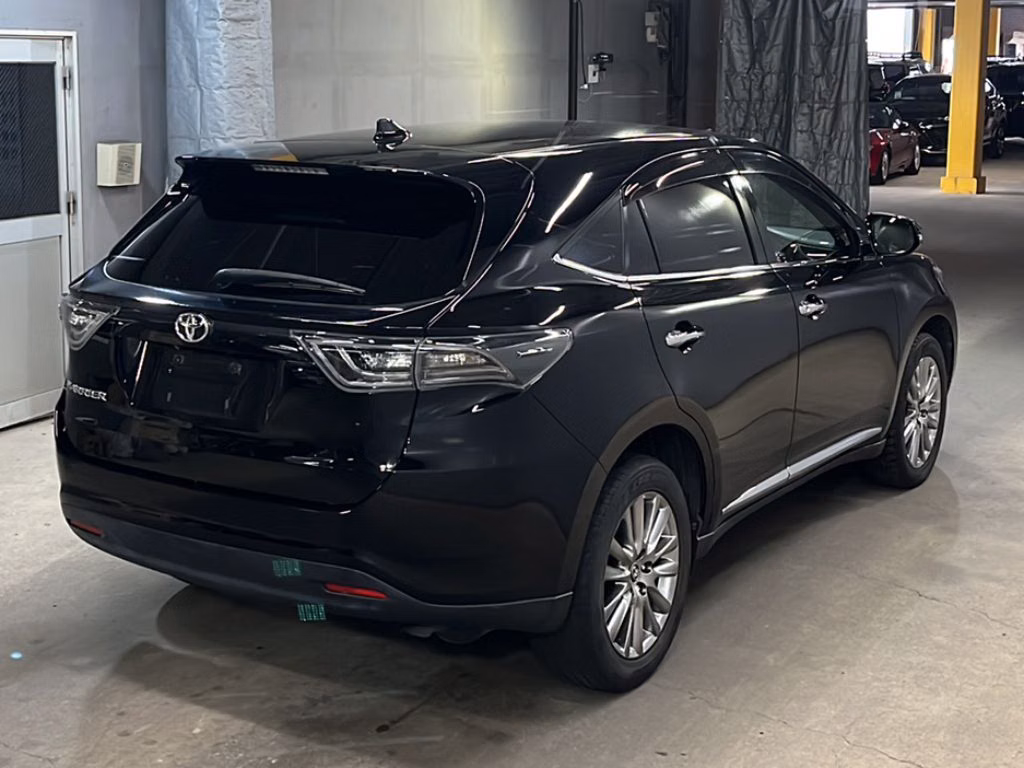 TOYOTA HARRIER