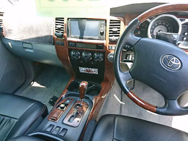 TOYOTA HILUX SURF