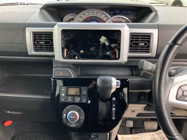 DAIHATSU WAKE