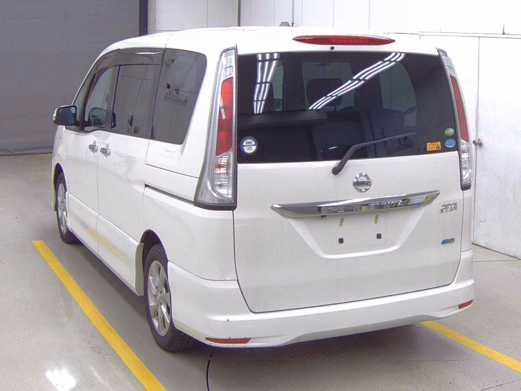 NISSAN SERENA