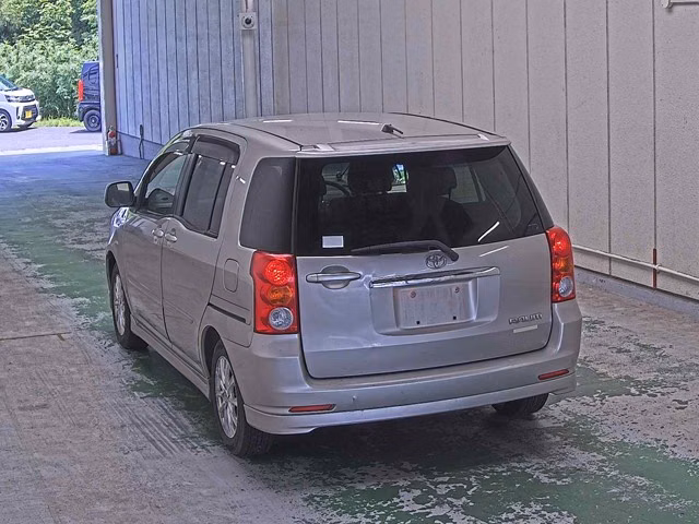 TOYOTA RAUM