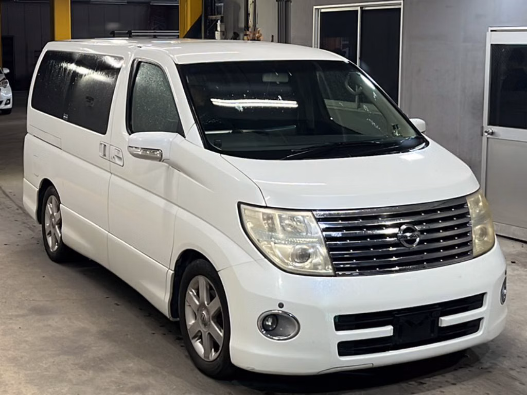 NISSAN ELGRAND