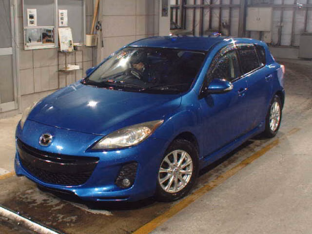 MAZDA AXELA