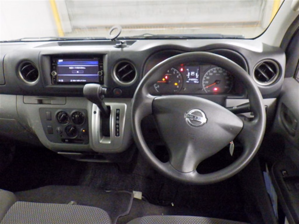 NISSAN NV350 CARAVAN