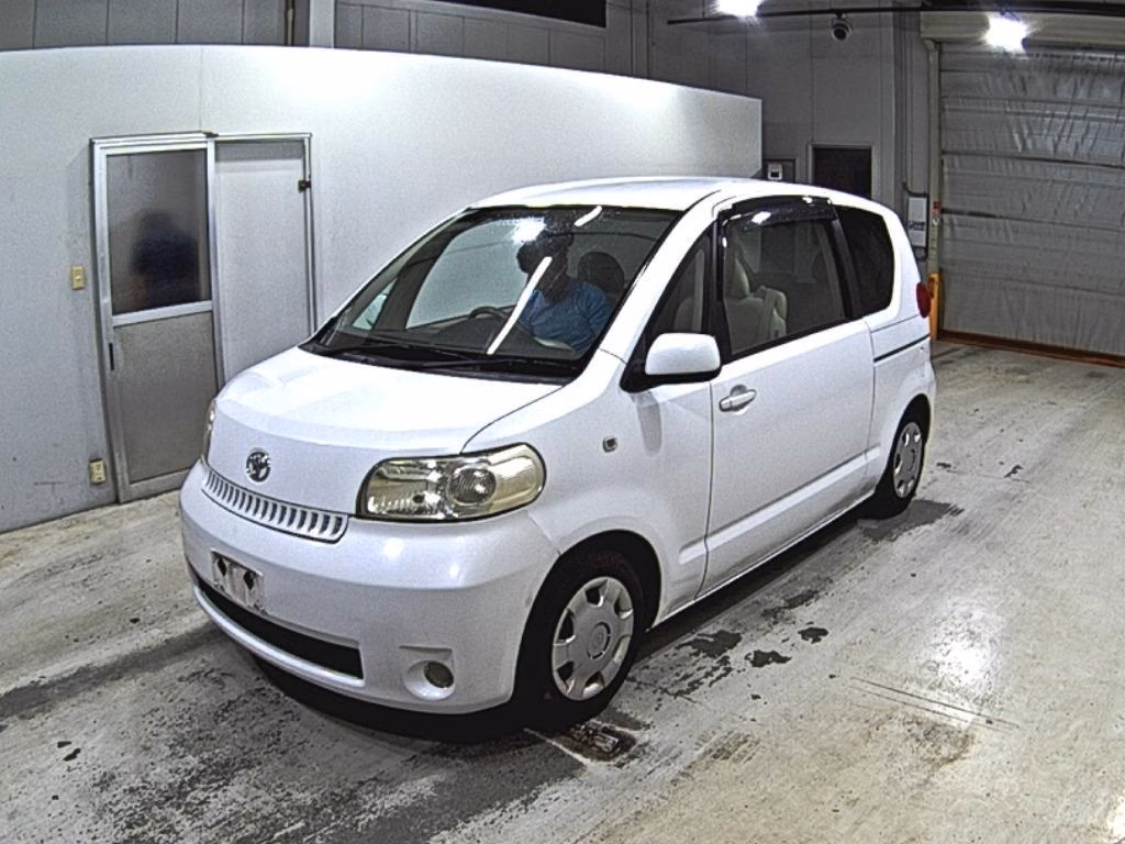 TOYOTA PORTE