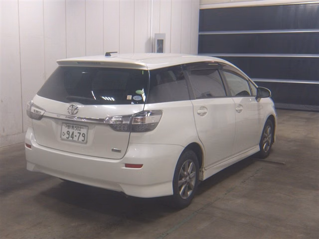 TOYOTA WISH