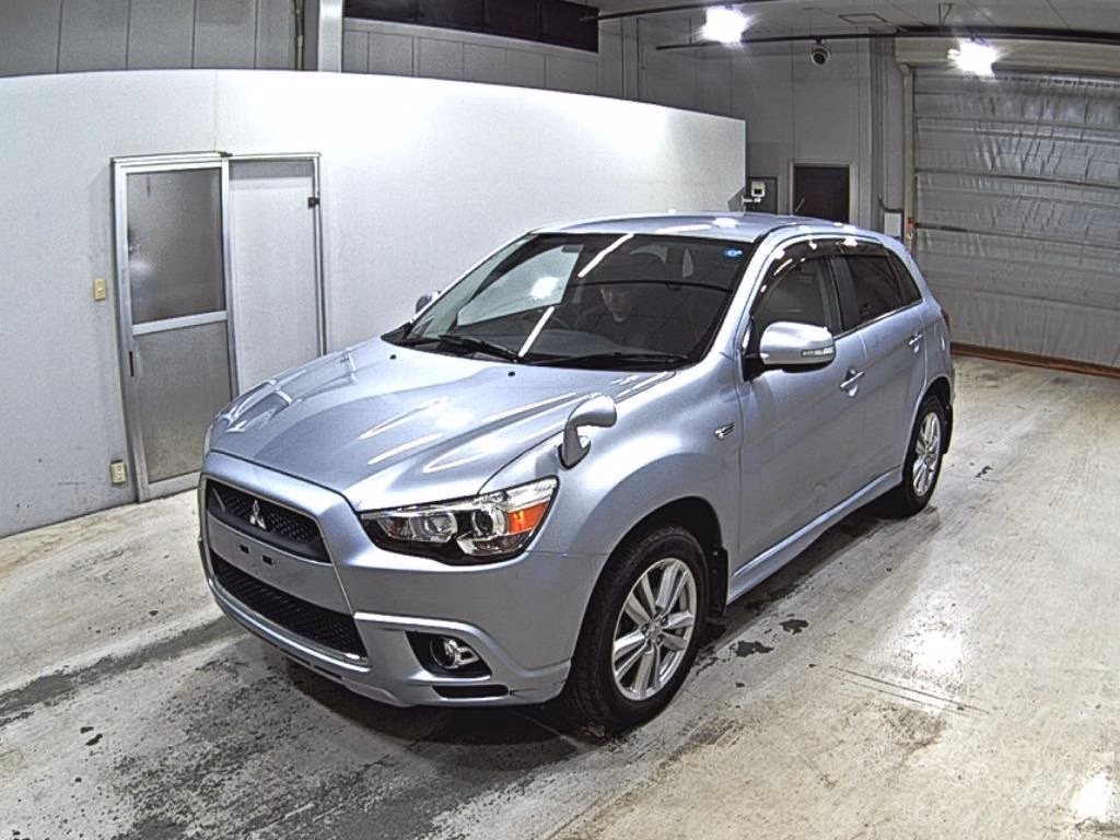 MITSUBISHI RVR