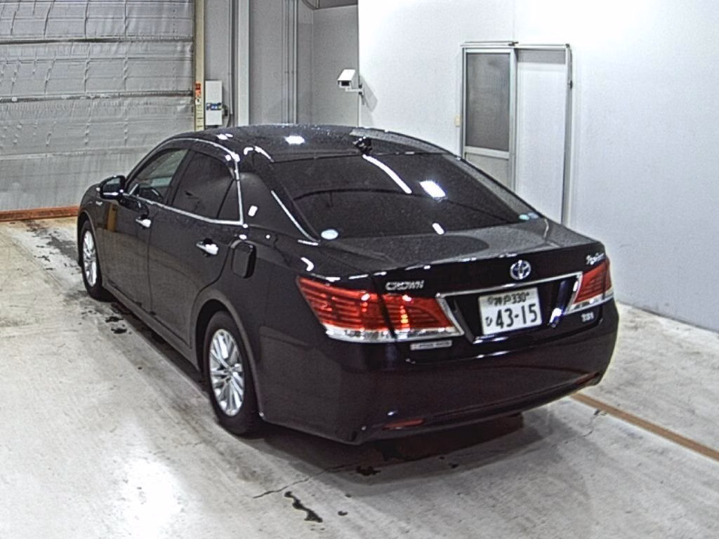 TOYOTA CROWN