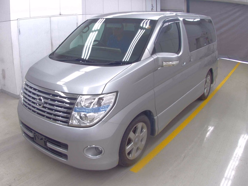 NISSAN ELGRAND