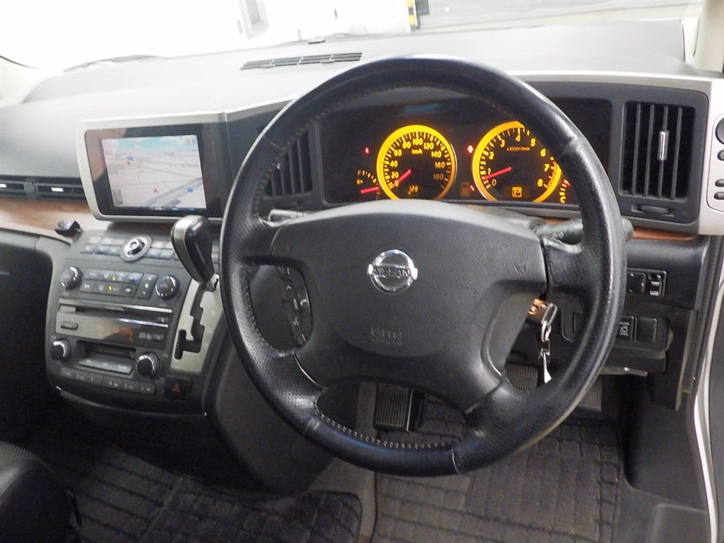 NISSAN ELGRAND