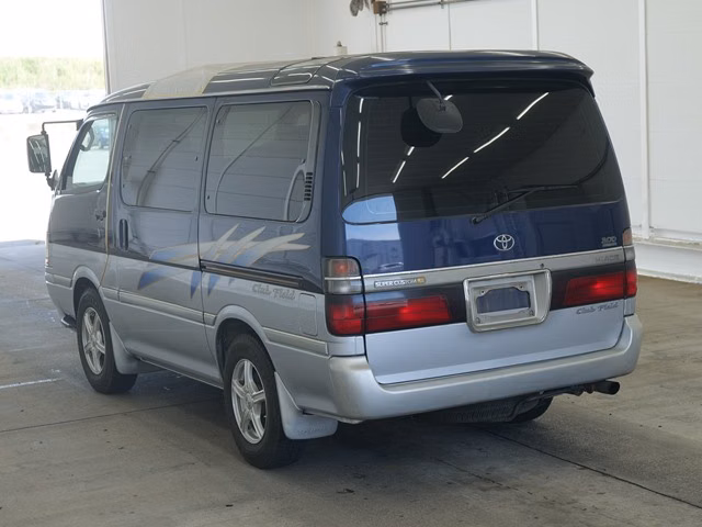 TOYOTA HIACE