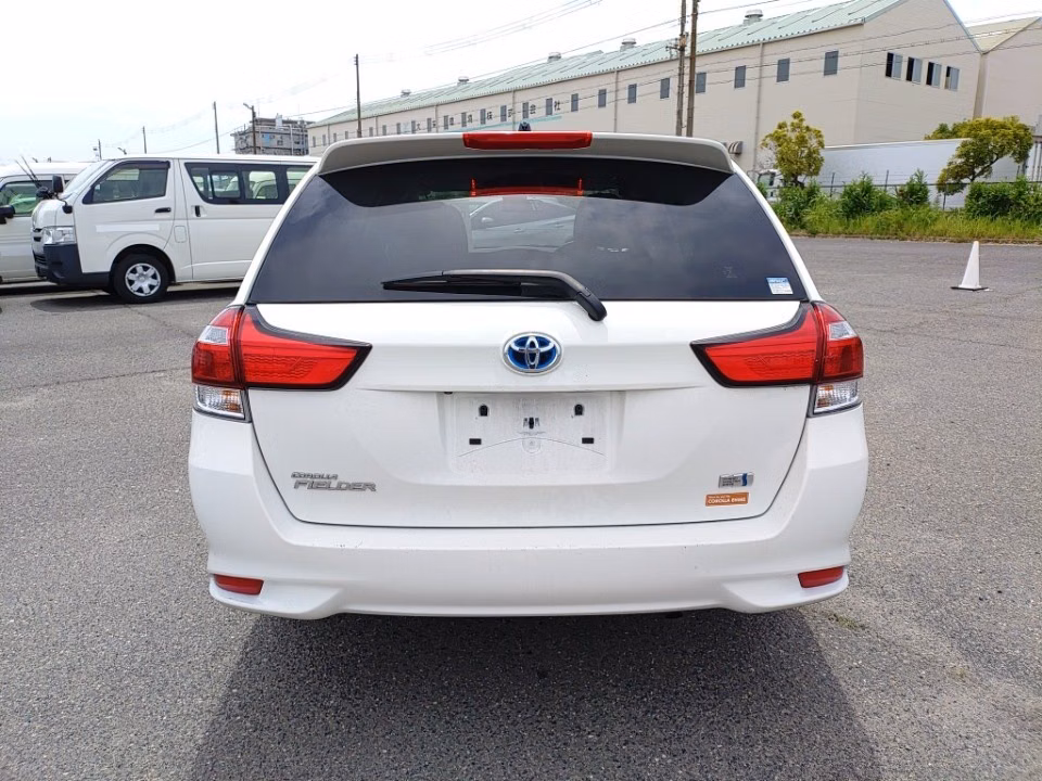TOYOTA COROLLA FIELDER