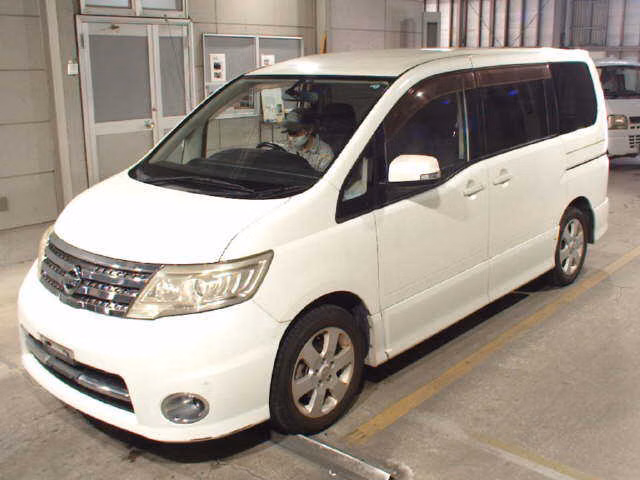 NISSAN SERENA
