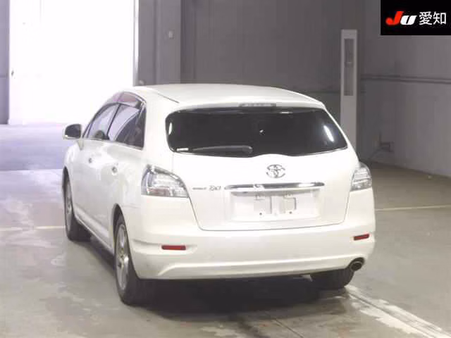 TOYOTA MARK X ZIO