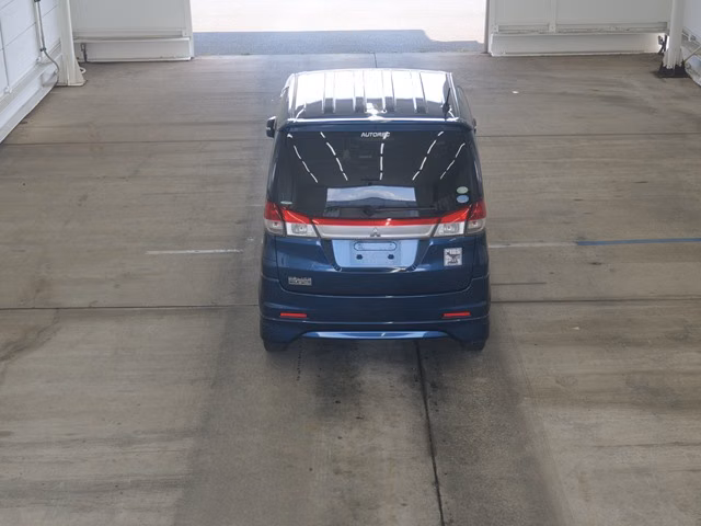 MITSUBISHI DELICA D:2
