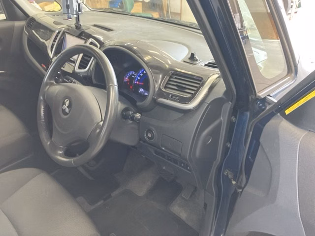 MITSUBISHI DELICA D:2