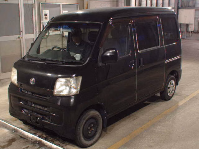 TOYOTA PIXIS VAN