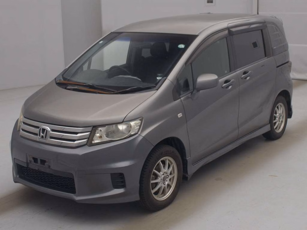 HONDA FREED SPIKE