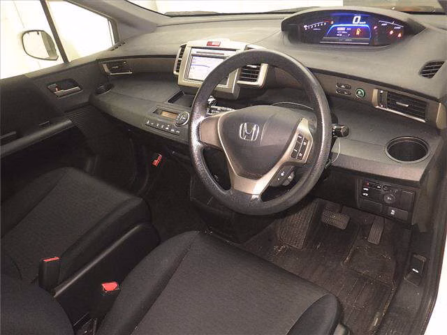 HONDA FREED SPIKE