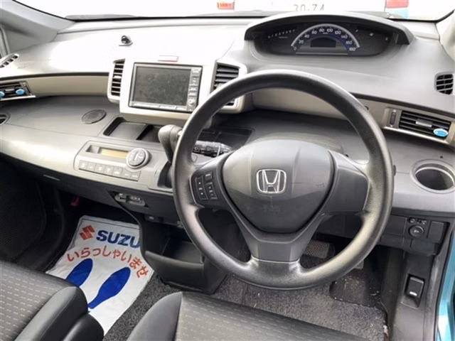 HONDA FREED SPIKE