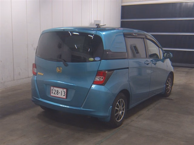 HONDA FREED SPIKE
