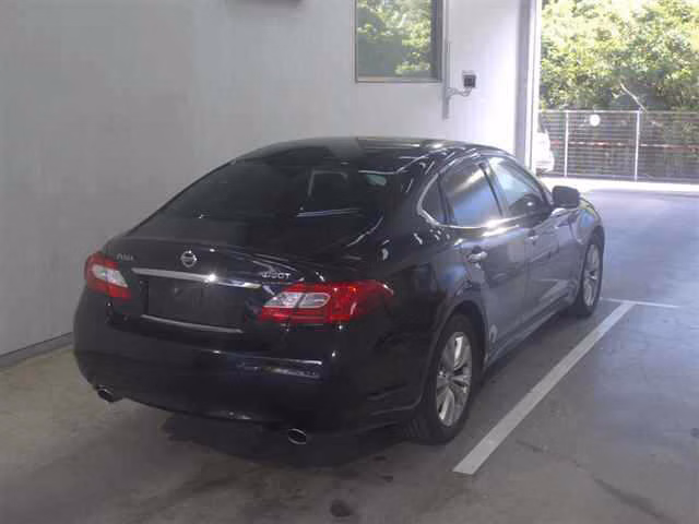 NISSAN FUGA
