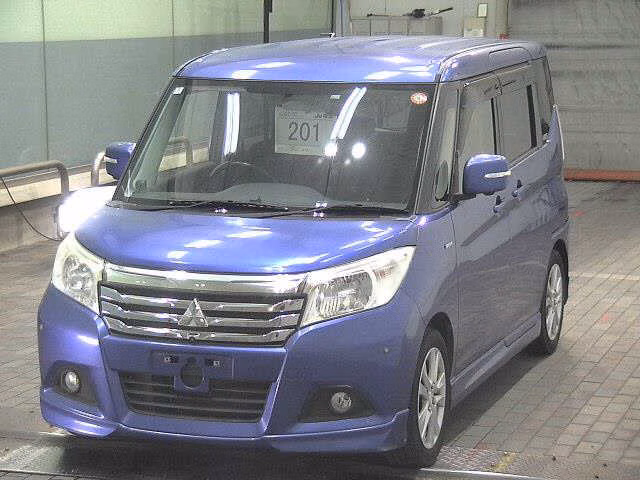MITSUBISHI DELICA D:2