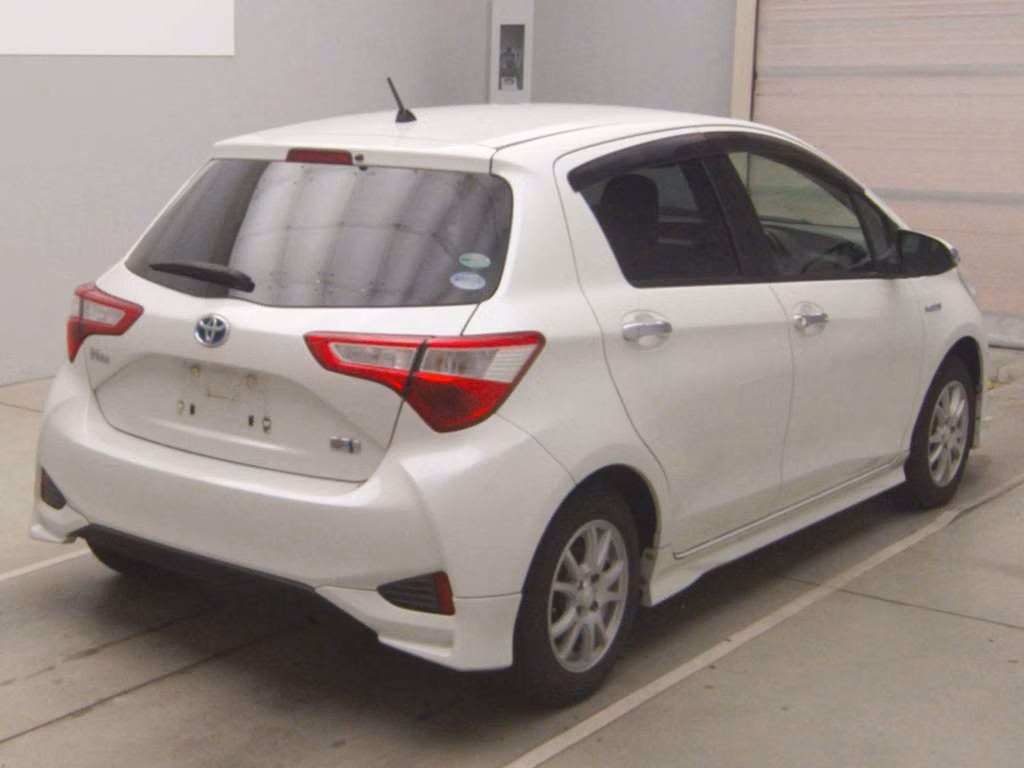 TOYOTA VITZ