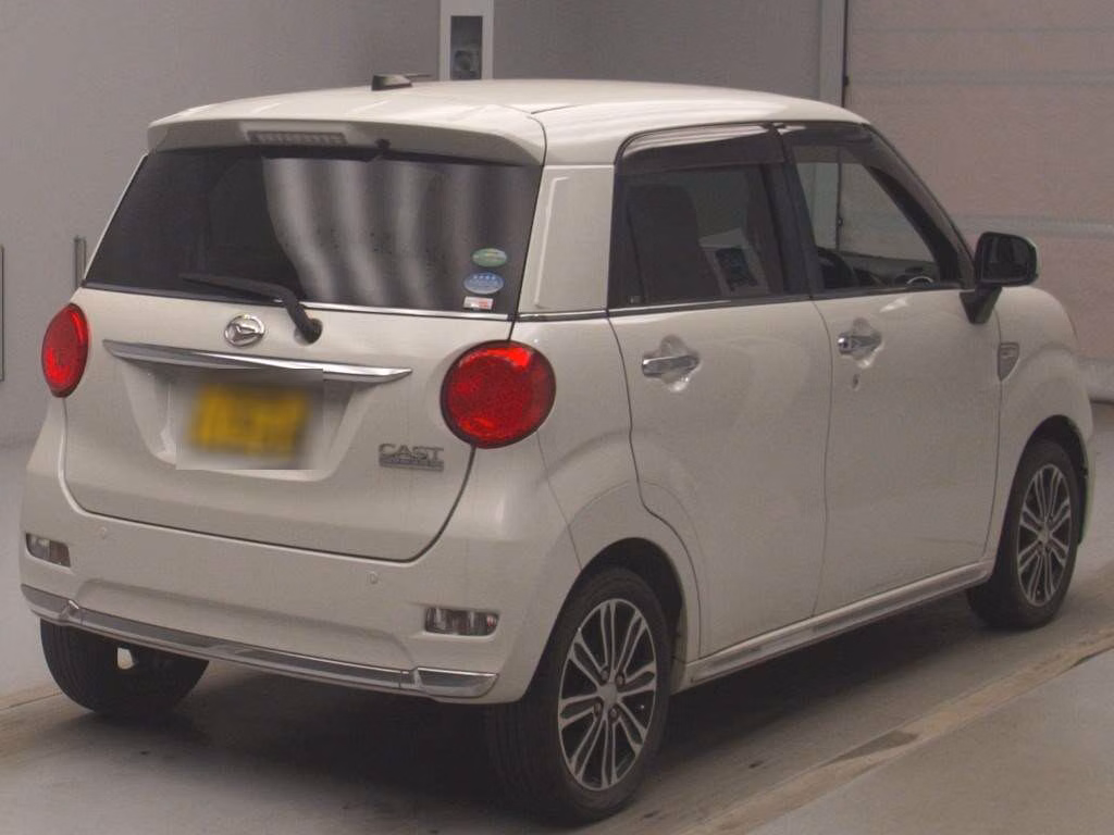DAIHATSU CAST