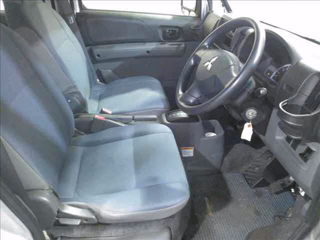MITSUBISHI MINICAB