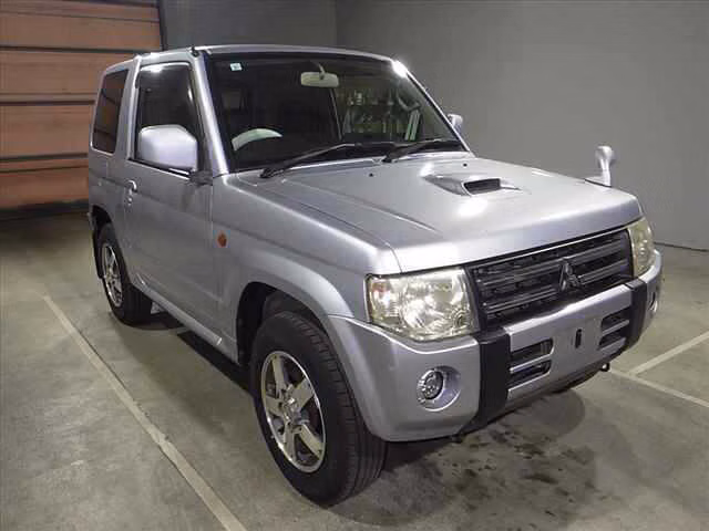 MITSUBISHI PAJERO MINI