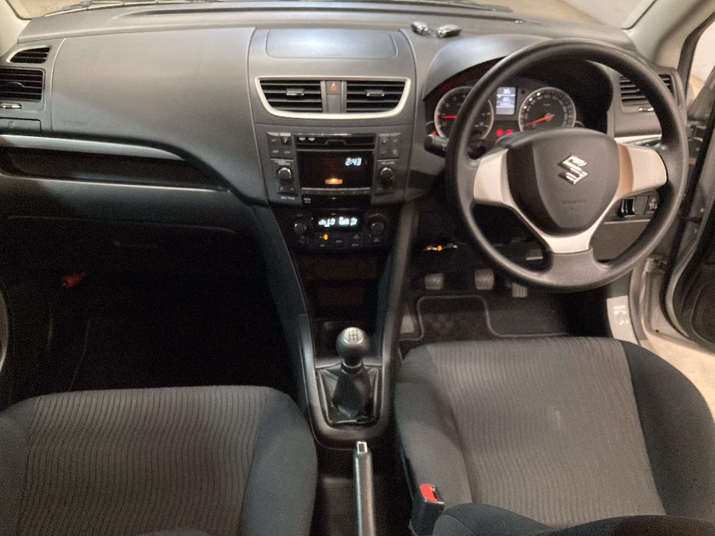 SUZUKI SWIFT