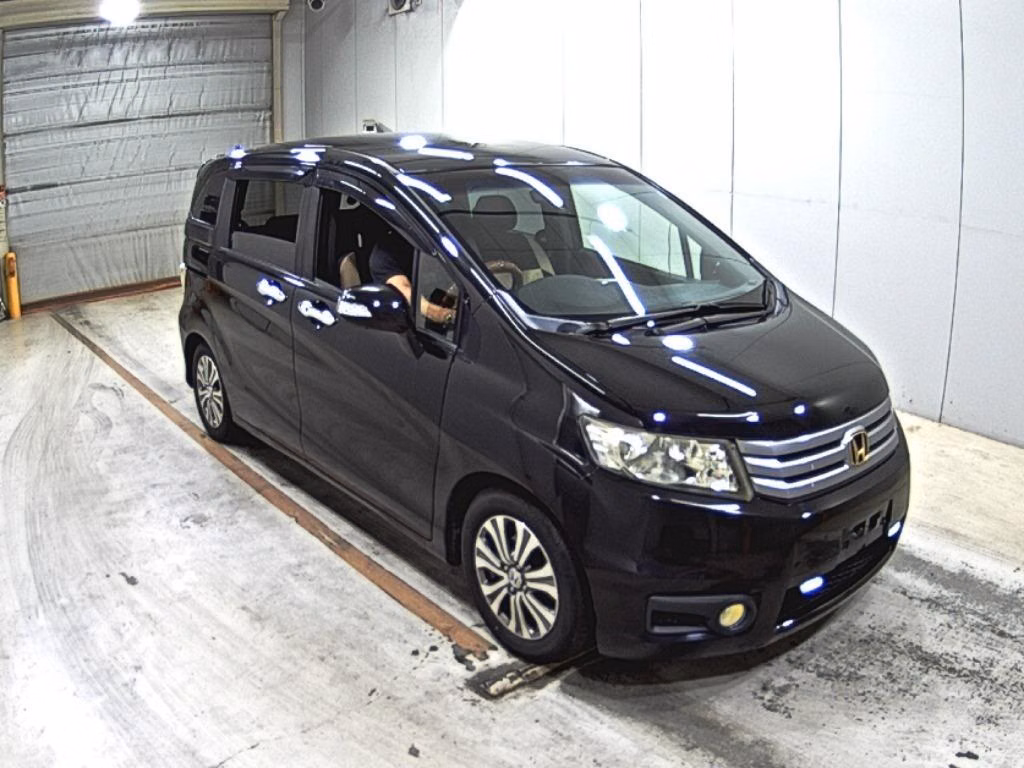 HONDA FREED SPIKE