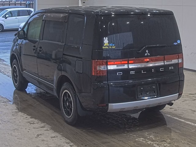 MITSUBISHI DELICA D:5