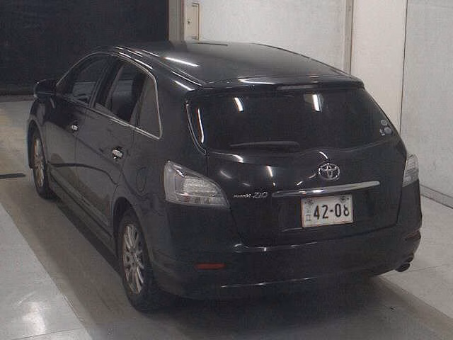 TOYOTA MARK X ZIO