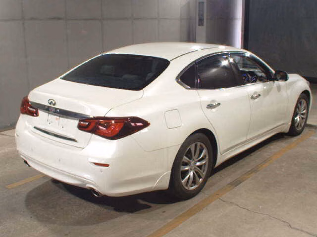 NISSAN FUGA