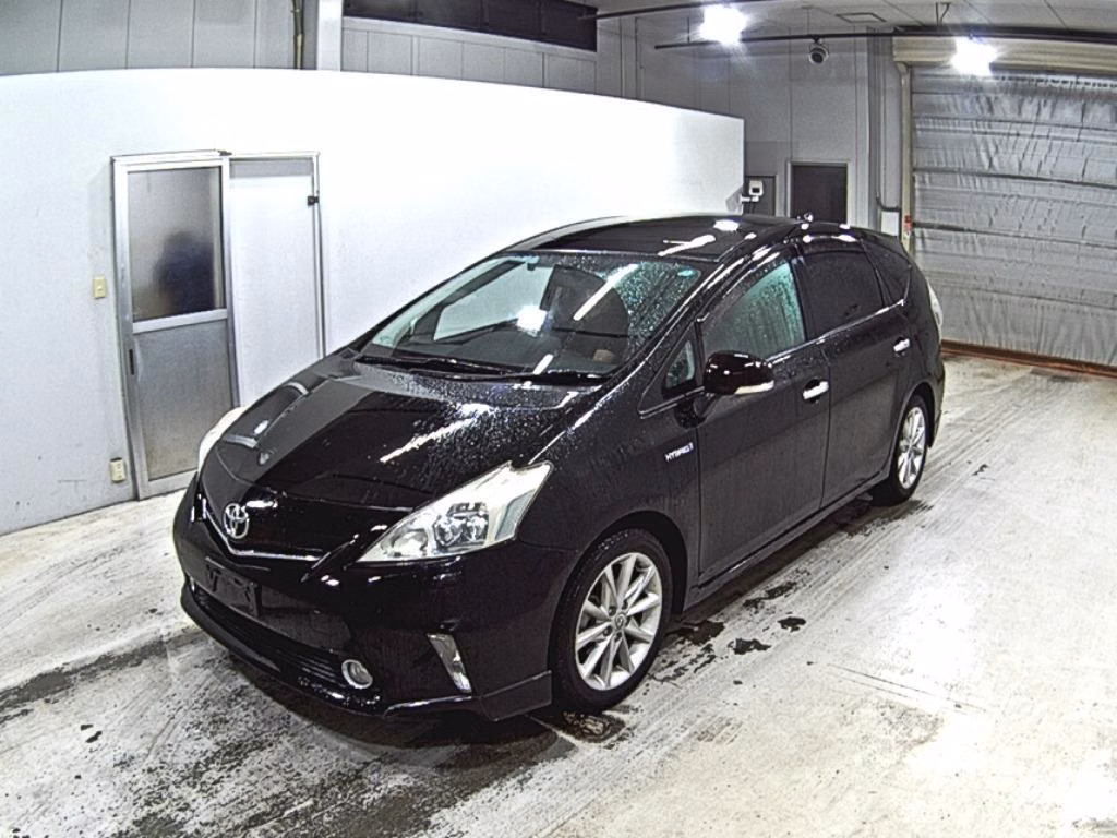 TOYOTA PRIUS ALPHA