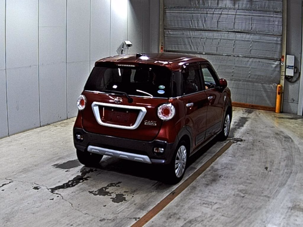 DAIHATSU CAST