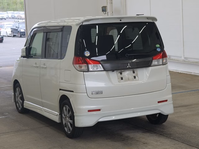 MITSUBISHI DELICA D:2