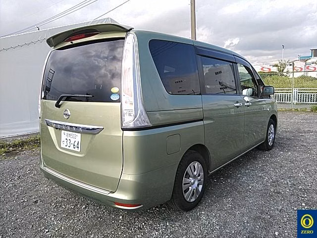NISSAN SERENA