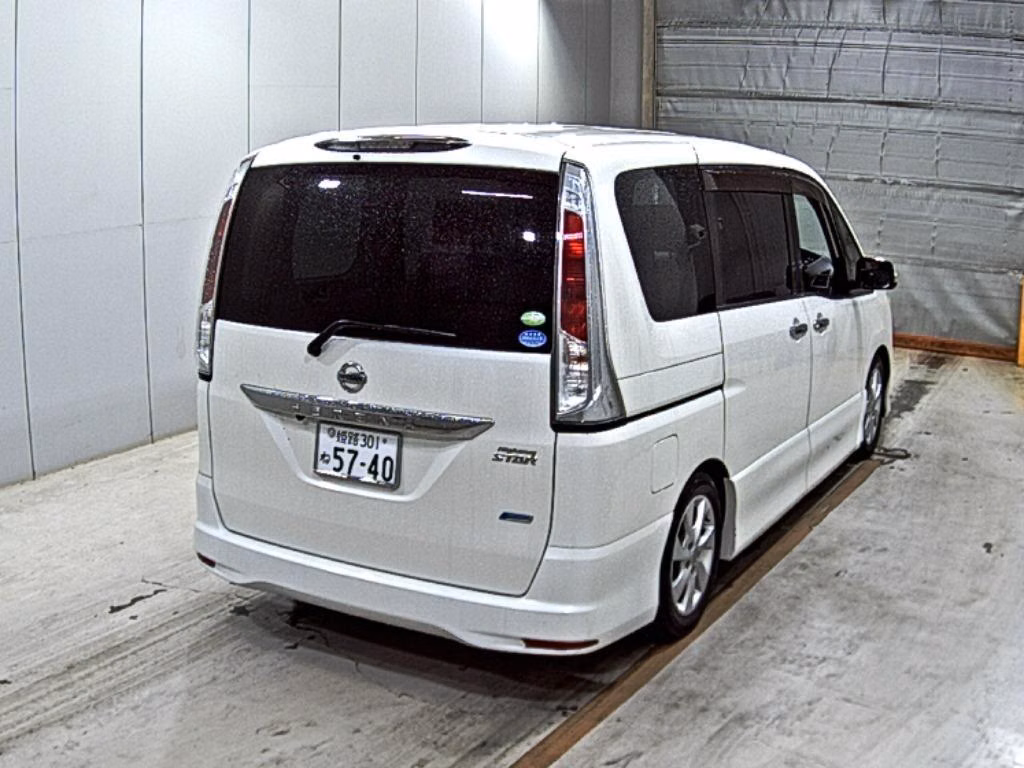 NISSAN SERENA