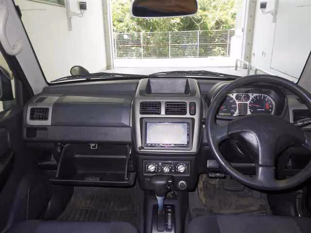 MITSUBISHI PAJERO MINI