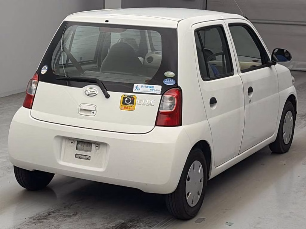 DAIHATSU ESSE